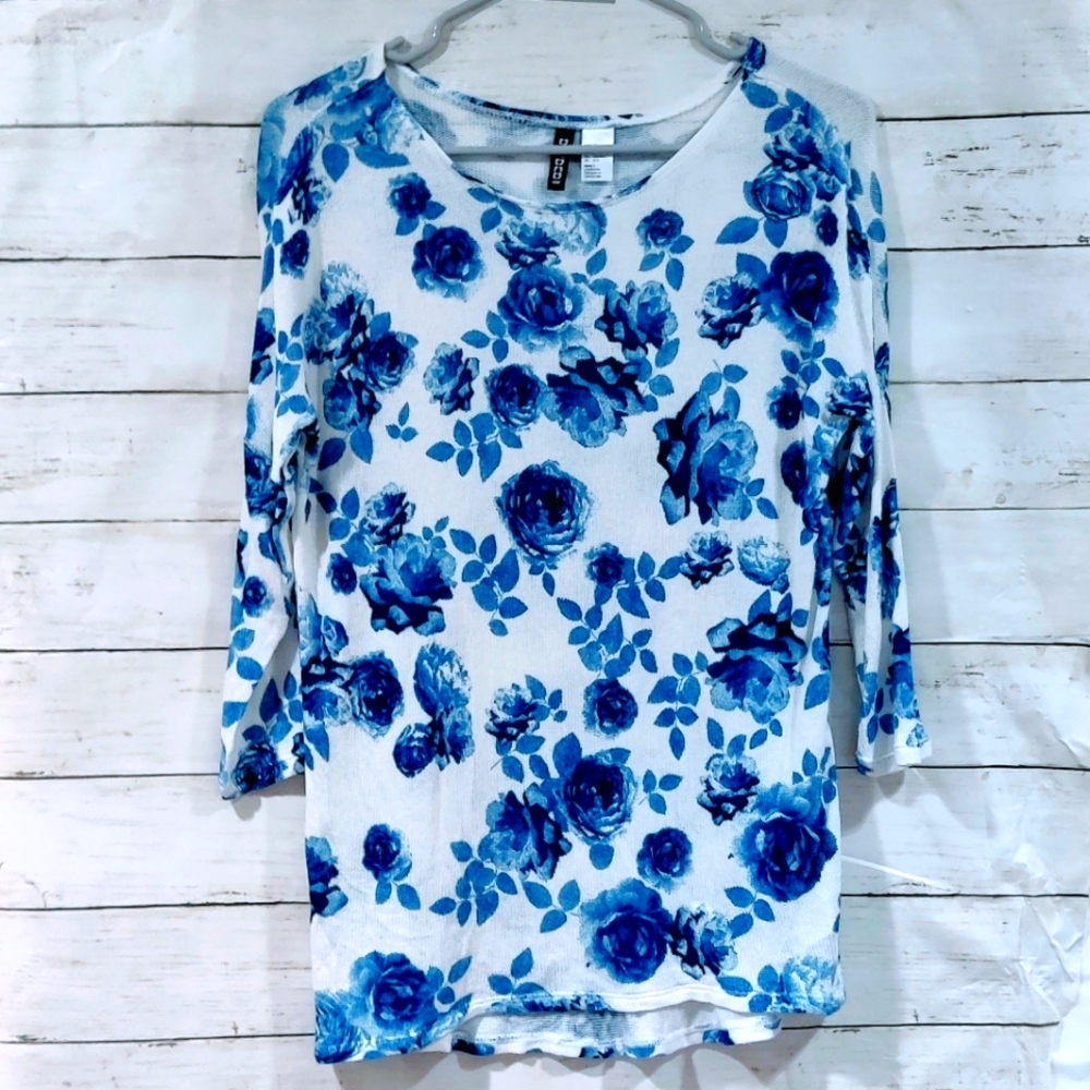 H&M DIVIDED Floral Top